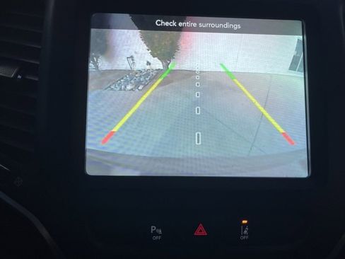 Used 2021 Jeep Cherokee Latitude Lux w/ Sun & Sound Group image 15