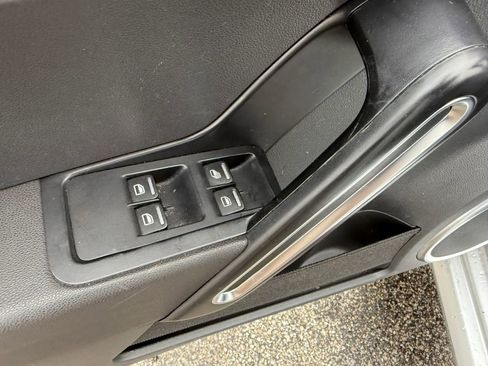 Used 2015 Volkswagen Beetle 1.8T image 16