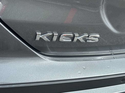 Used 2024 Nissan Kicks S FWD image 11