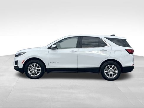 Used 2024 Chevrolet Equinox LT w/ LPO, Floor Liner Package image 4