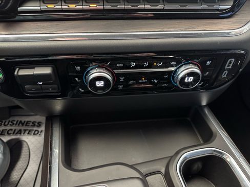Used 2024 GMC Sierra 1500 SLT w/ SLT Premium Plus Package AWD/4WD image 24