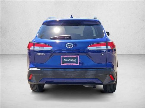 Used 2022 Toyota Corolla Cross LE FWD image 6