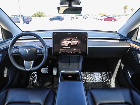 Used 2023 Tesla Model Y Performance AWD/4WD image 12