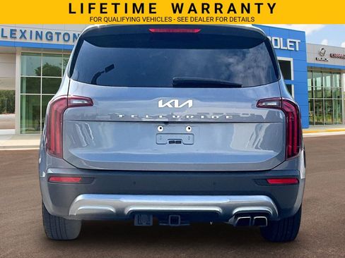 Used 2022 Kia Telluride SX w/ Towing Package FWD image 4