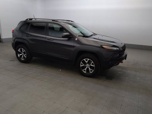 Used 2014 Jeep Cherokee Trailhawk w/ Comfort/Convenience Group AWD/4WD image 11
