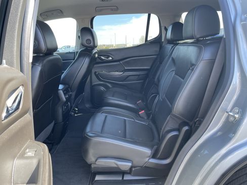 Used 2023 GMC Acadia SLT w/ Elevation Edition image 23