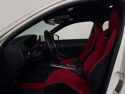 Used 2024 Honda Civic Type R image 12