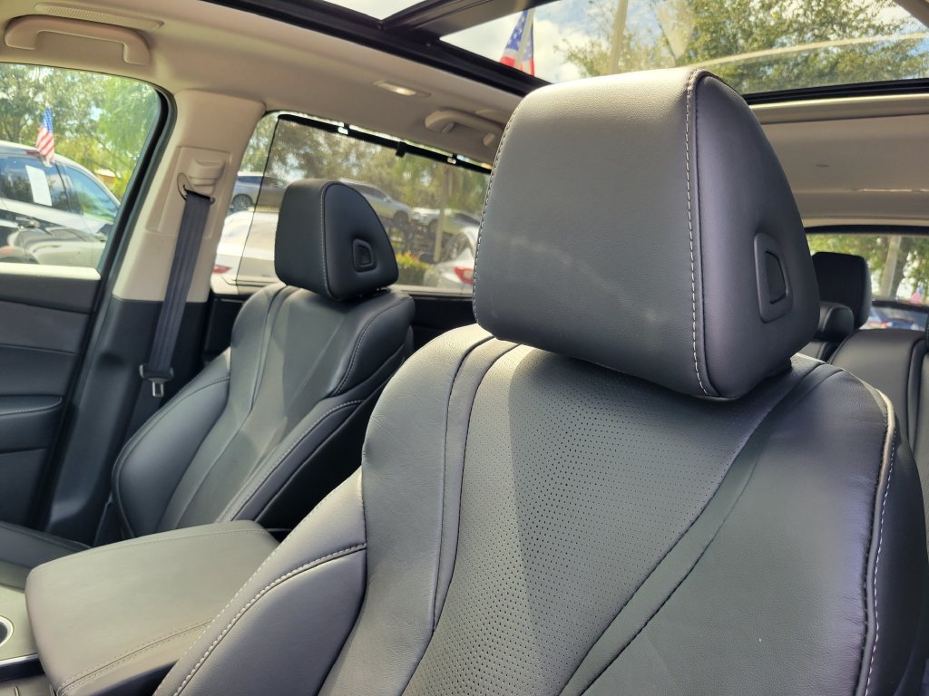 Certified 2025 Acura MDX w/ Technology Package FWD image 18
