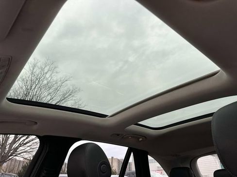 Used 2020 Mercedes-Benz GLC 300 image 32