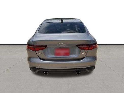 Used 2020 Jaguar XE S RWD image 6