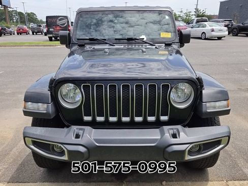 Used 2018 Jeep Wrangler Unlimited Sahara AWD/4WD image 8