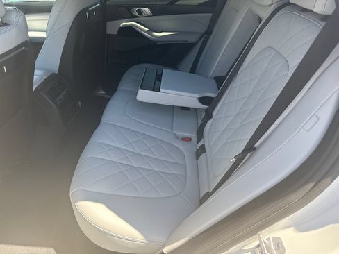 Used 2024 BMW X5 sDrive40i w/ M Sport Package RWD image 18