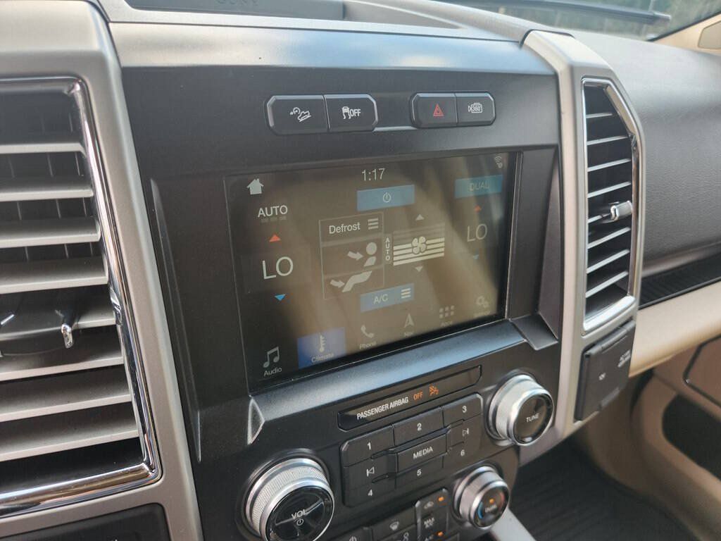 Used 2016 Ford F150 Lariat w/ Equipment Group 502A Luxury AWD/4WD image 21