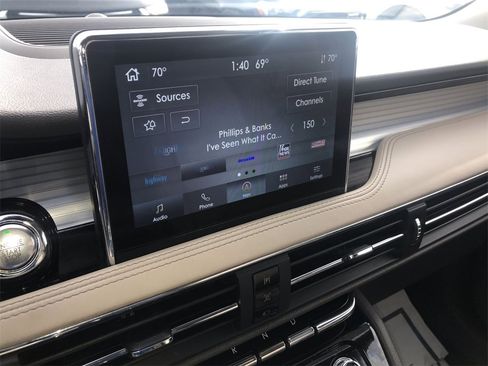 Used 2022 Lincoln Corsair AWD w/ Equipment Group 101A image 16