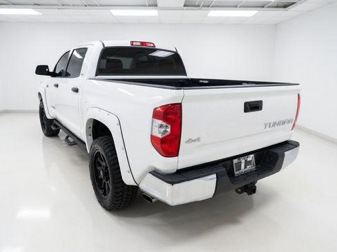Used 2018 Toyota Tundra SR5 AWD/4WD image 6