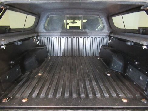 Used 2016 Toyota Tacoma SR5 image 42