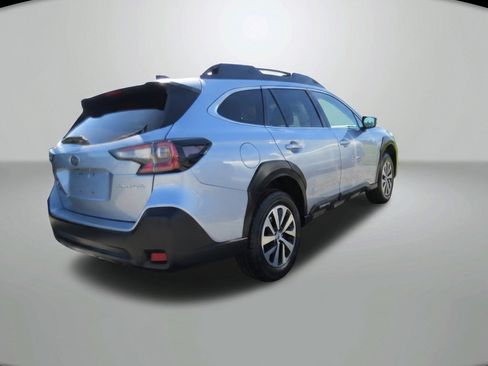 Used 2023 Subaru Outback Premium AWD/4WD image 7