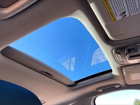 Used 2022 Kia Telluride EX w/ EX Premium Package image 12