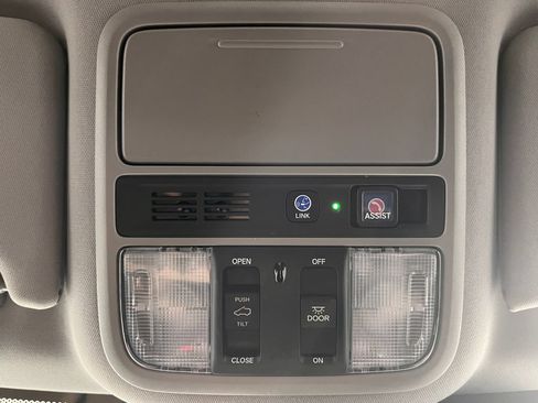Used 2019 Honda Pilot Touring image 33