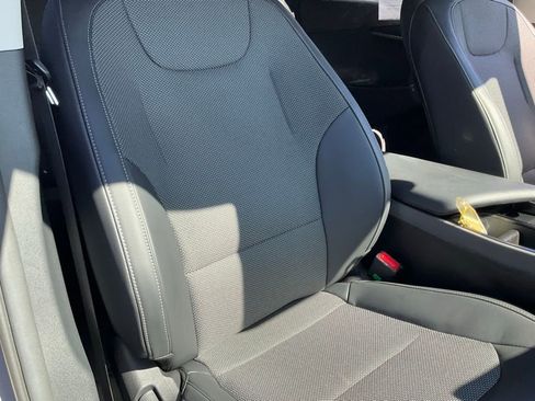 Used 2025 Kia EV6 Light image 59