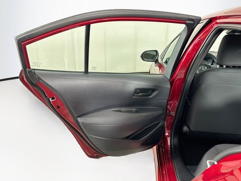 Used 2025 Toyota Corolla LE FWD image 24
