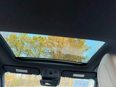 Used 2023 Genesis G70 2.0T w/ Sport Prestige Package image 15