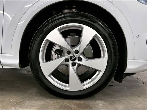 Used 2025 Audi Q5 Prestige image 12