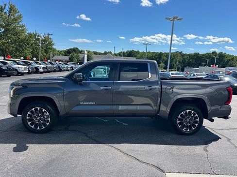 Used 2025 Toyota Tundra Limited AWD/4WD image 6