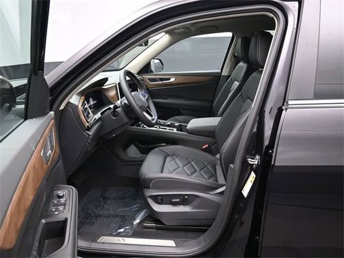 New 2026 Volkswagen Atlas SE image 9