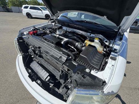 Used 2013 Ford F150 XLT w/ XLT Chrome Pkg image 39