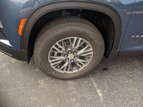 New 2026 Chevrolet Traverse LT w/ Driver Confidence Package image 11