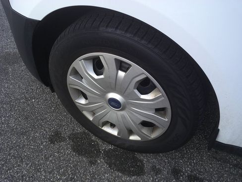 Used 2021 Ford Transit Connect XL image 8