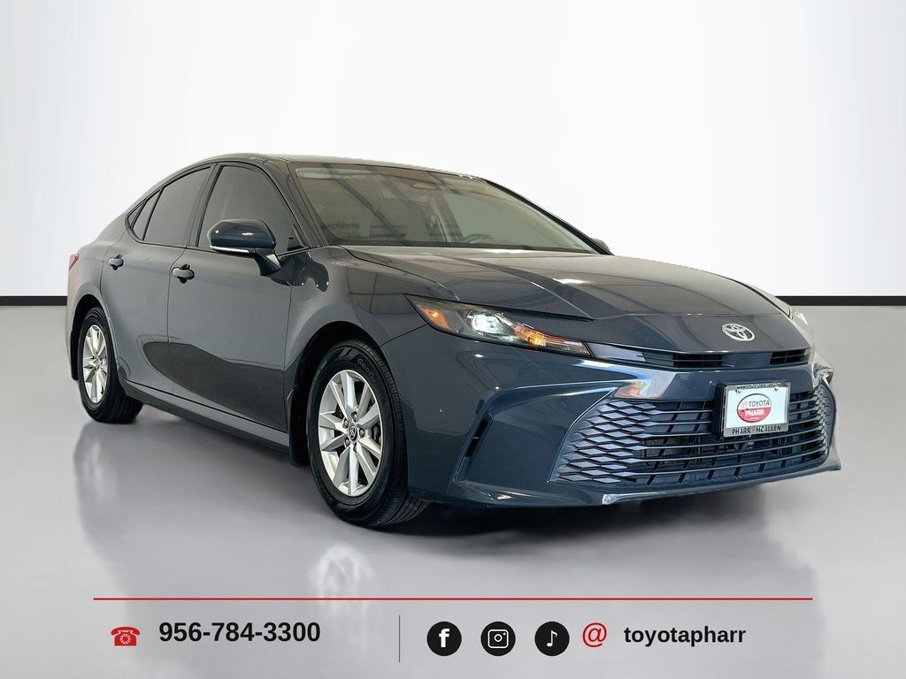 Used 2025 Toyota Camry LE FWD image 3