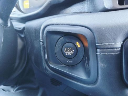 Used 2025 Jeep Wrangler Unlimited Sahara AWD/4WD image 33