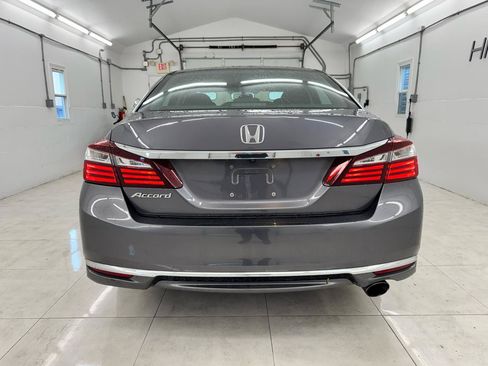 Used 2017 Honda Accord LX image 6