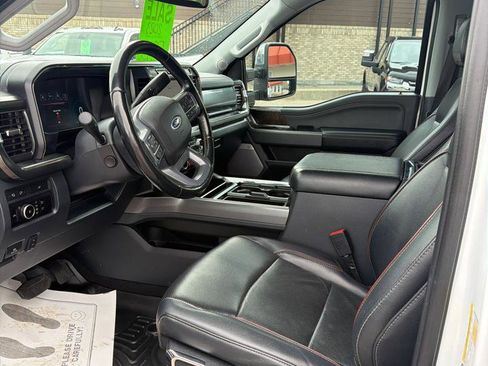 Used 2023 Ford F350 Lariat w/ Lariat Ultimate Package AWD/4WD image 7