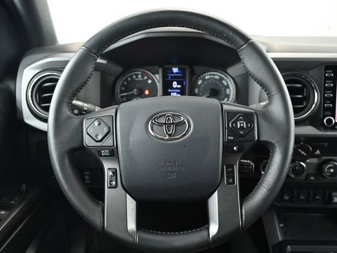 Used 2020 Toyota Tacoma TRD Off-Road image 27