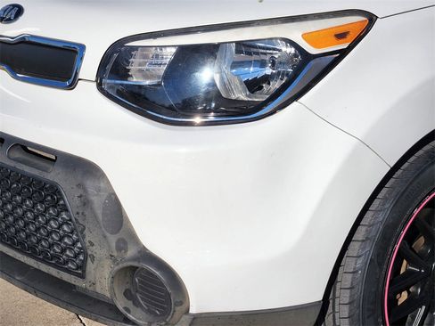 Used 2016 Kia Soul Base image 9