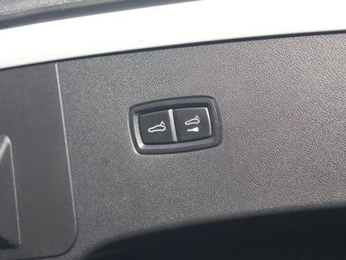 Used 2021 Porsche Cayenne GTS w/ Premium Package image 13