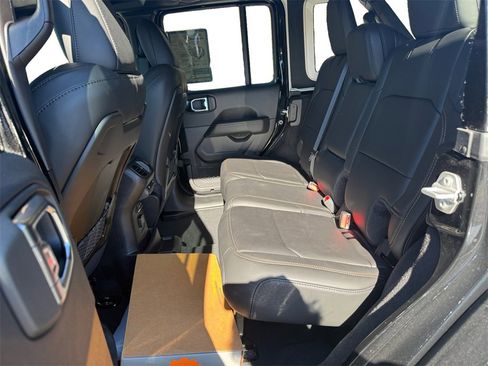 New 2025 Jeep Wrangler Unlimited Rubicon 392 image 13