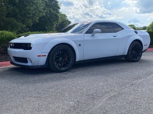 Used 2021 Dodge Challenger R/T Scat Pack RWD image 9