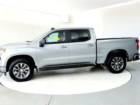 Used 2024 Chevrolet Silverado 1500 RST w/ Convenience Package II AWD/4WD image 3