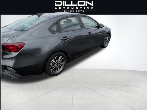 Used 2023 Kia Forte LXS w/ LXS Technology Package FWD image 4