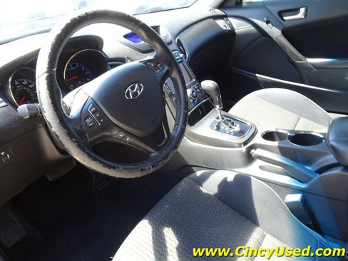 Used 2011 Hyundai Genesis 2.0T RWD image 10