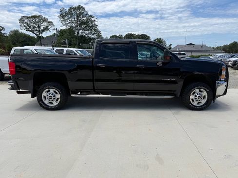 Used 2019 Chevrolet Silverado 2500 LT AWD/4WD image 9