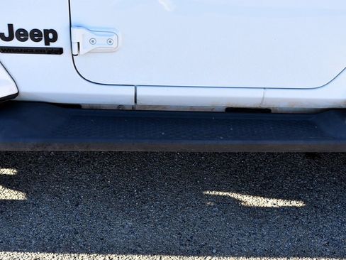 Used 2021 Jeep Wrangler Sport S image 7