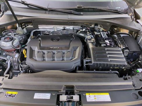 Used 2022 Volkswagen Tiguan SE R-Line image 21