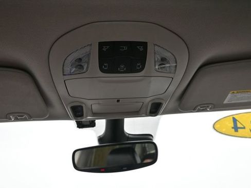 Used 2024 Chrysler Pacifica Limited FWD image 43