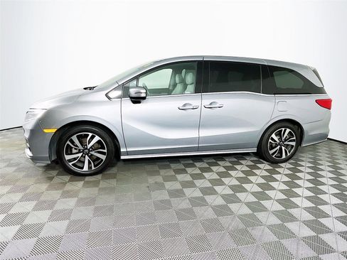 Used 2018 Honda Odyssey Elite image 4