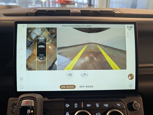 New 2026 Land Rover Defender 110 X-Dynamic SE image 21